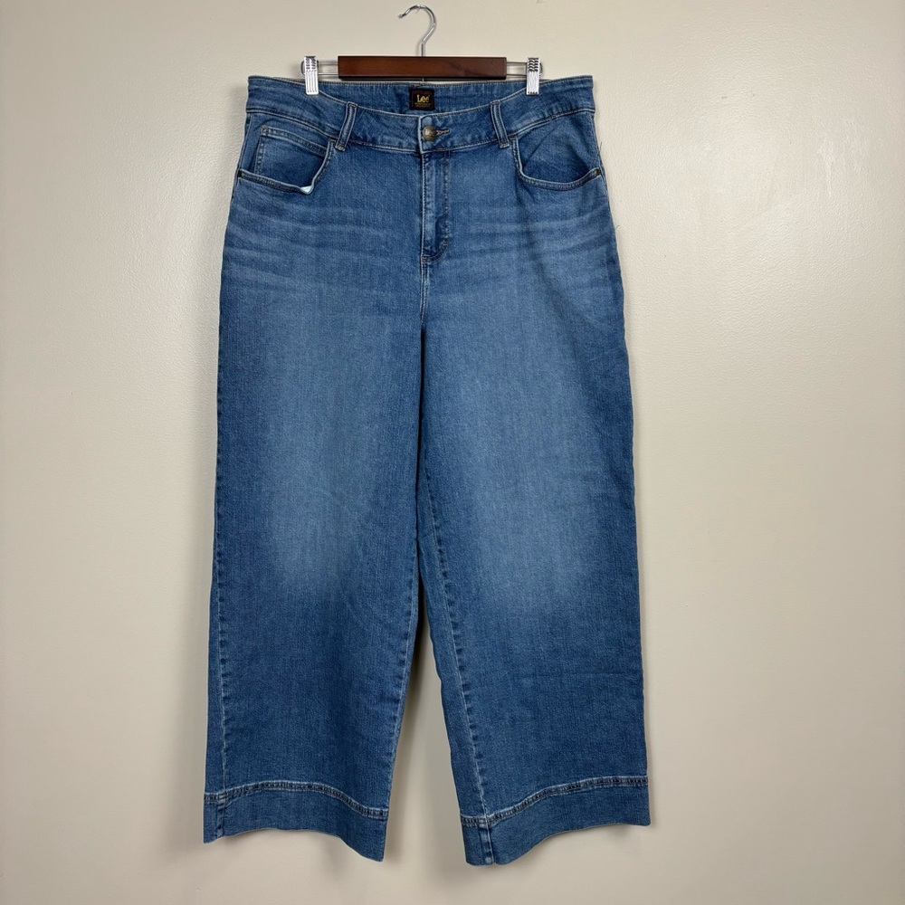 Lee Jeans Womens 18W Petite Blue Legendary Trouser Wide Leg Super High Rise